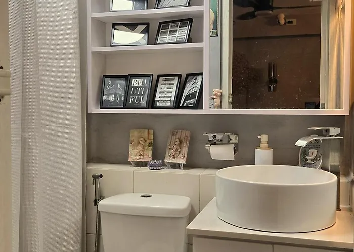Zen Vibes Modern 2br Asian Fusion